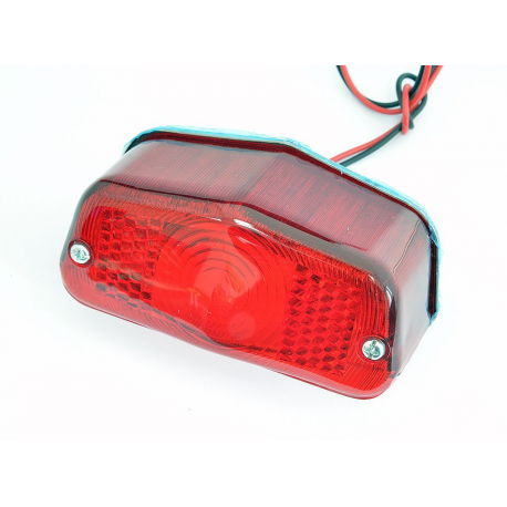 EMGO 2025/02 LAMPA TYLNA DO KLASYKÓW (WZÓR LUCAS) (LATA 1963 - 1973)